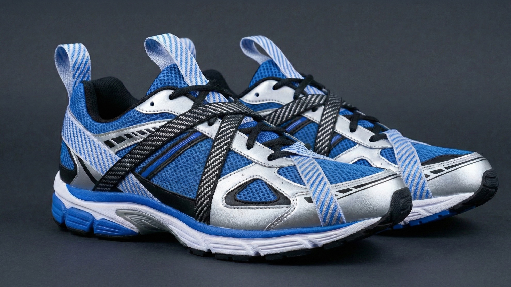 Running Shoes × Faux Carbon Fiber Textured Webbing